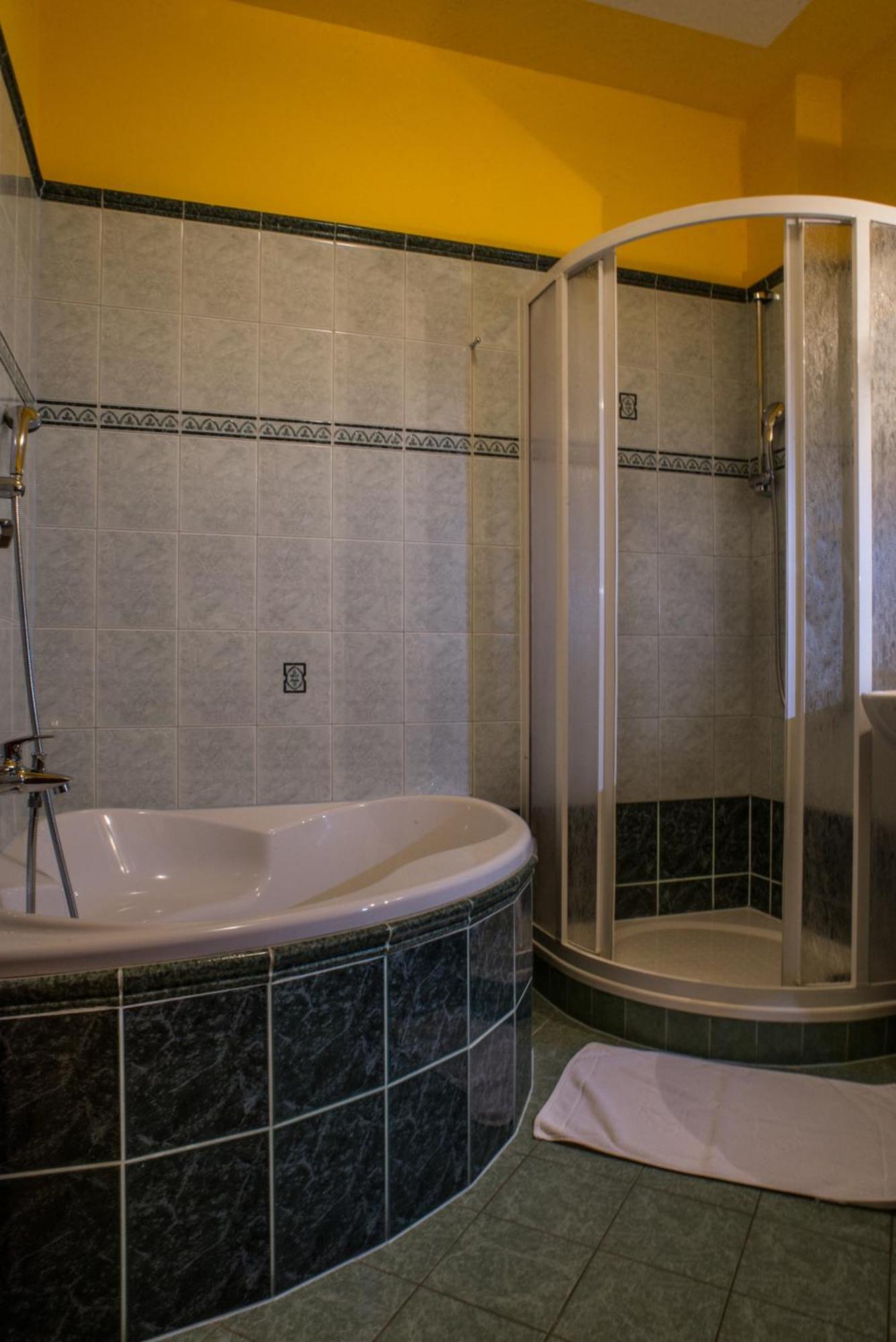 Hotel u Crlíků Tetčice Kamer foto