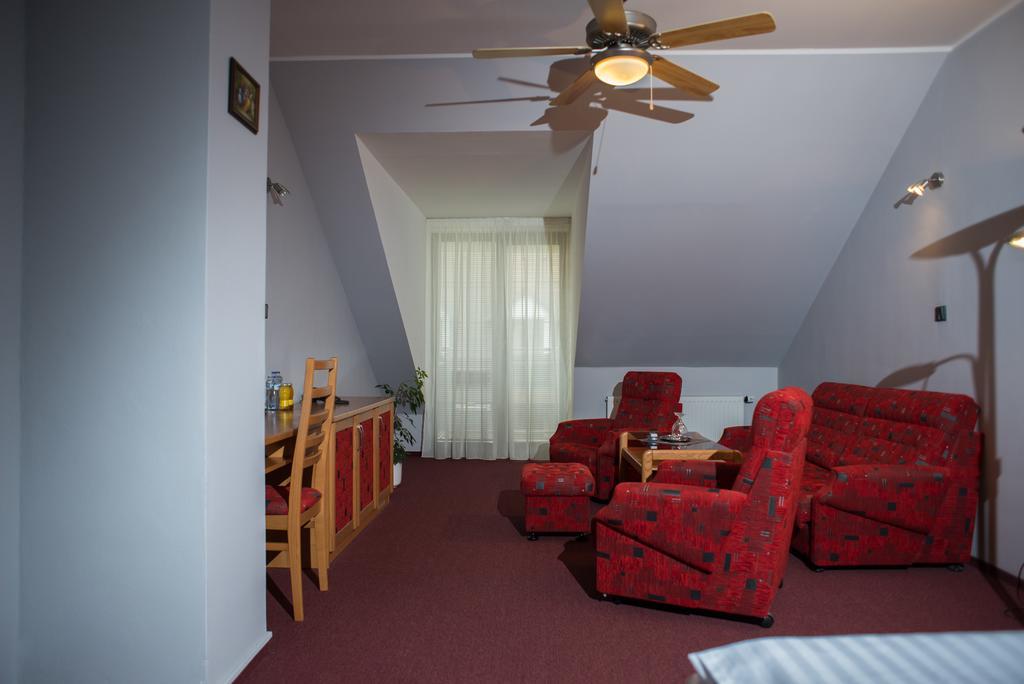 Hotel u Crlíků Tetčice Kamer foto